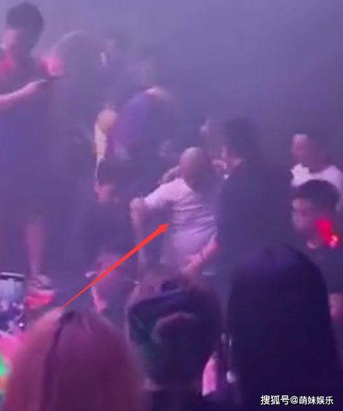 吃瓜网红打架视频大全下载,吃瓜网红打架视频大全，盘点那些火爆网络的瞬间