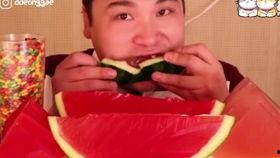 网红吃瓜搞笑图片表情包,笑料横飞，欢乐无限