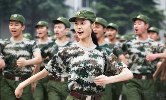 吃瓜网军训女跳舞,女兵翩翩起舞，展现青春活力