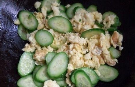 荷兰网红吃瓜事件,揭秘网络舆论的风暴与真相